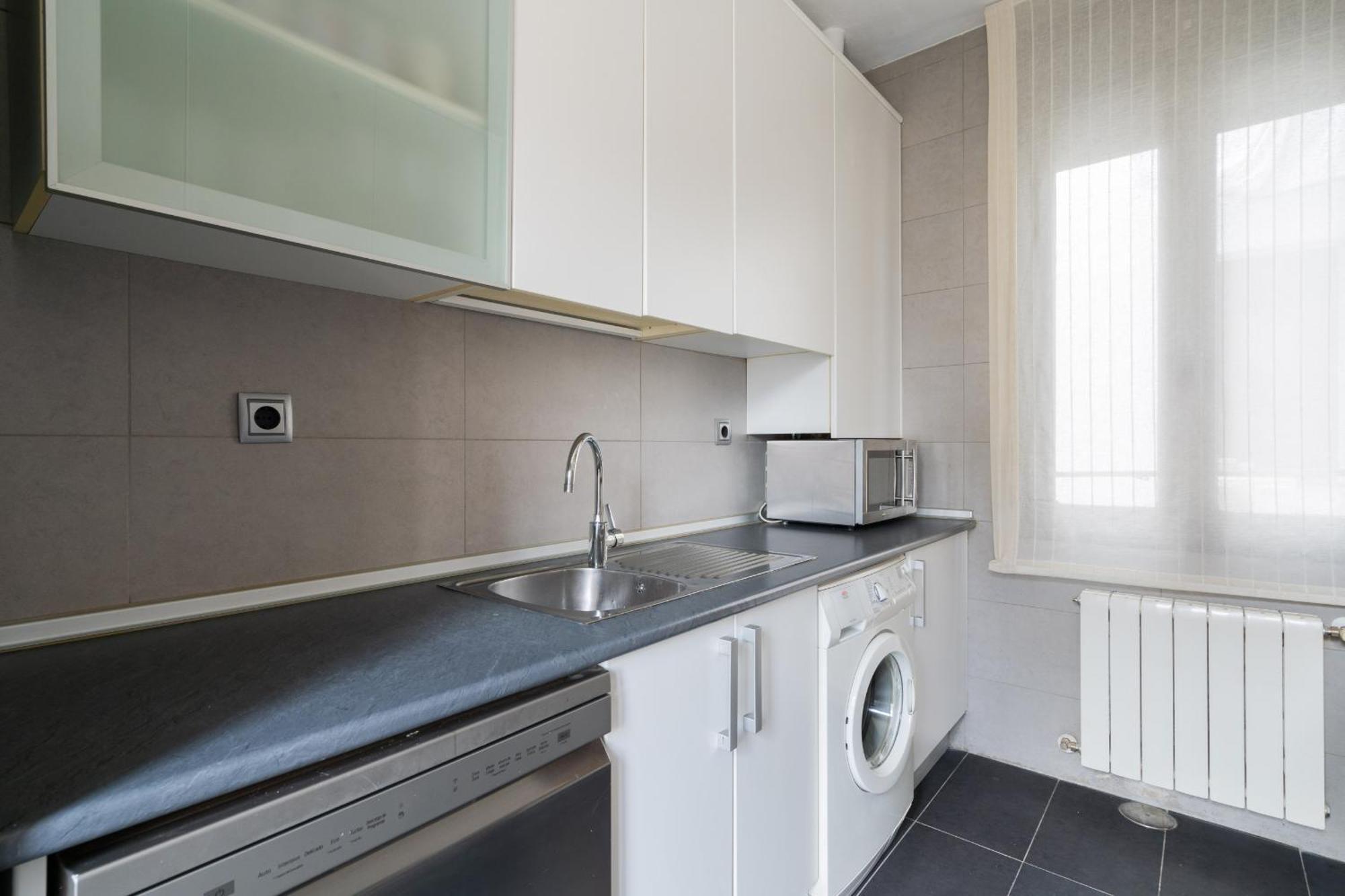Apartamento Exterior En Lavapies Alquiler Temporal Madrid Bagian luar foto