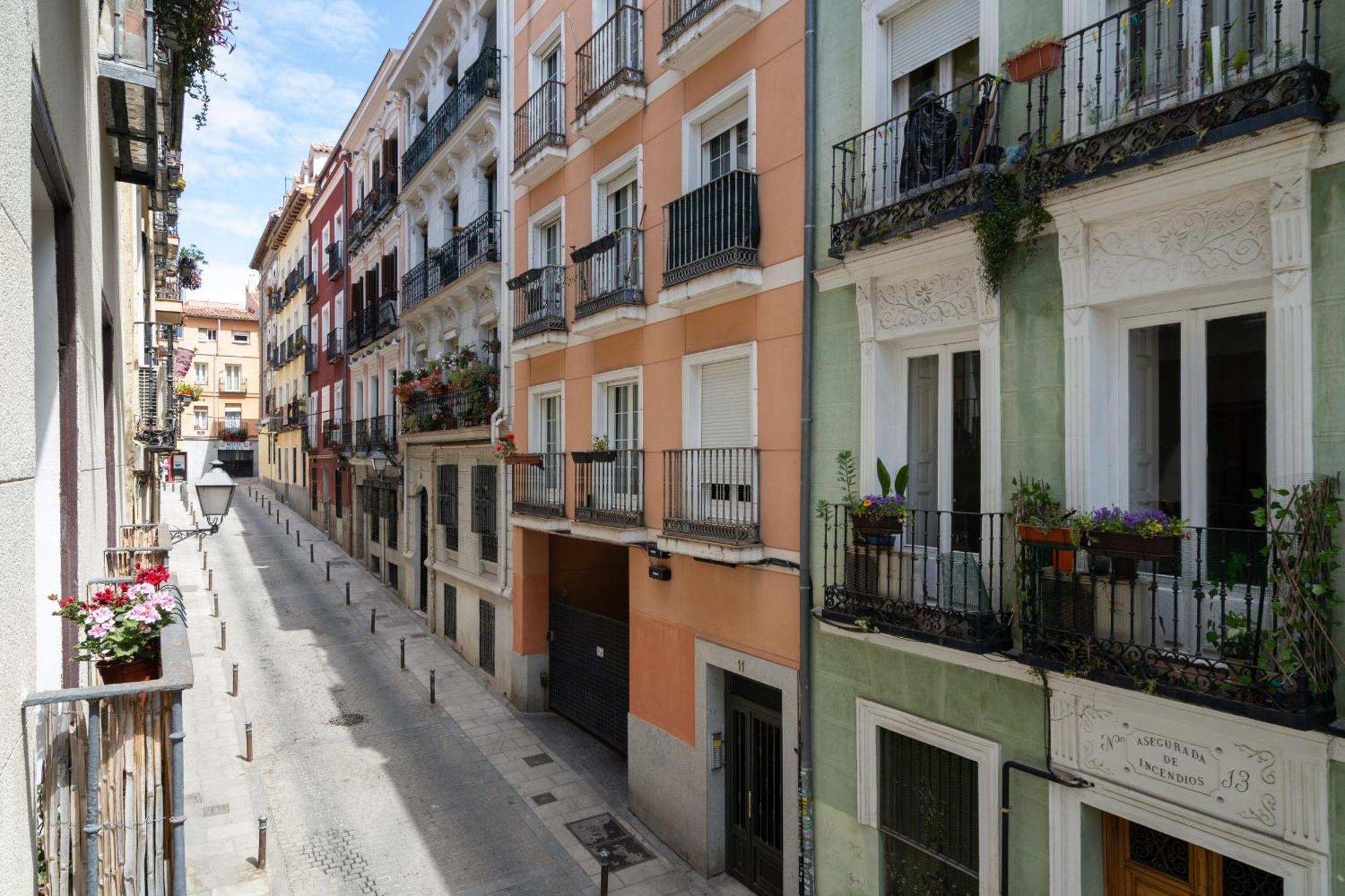Apartamento Exterior En Lavapies Alquiler Temporal Madrid Bagian luar foto