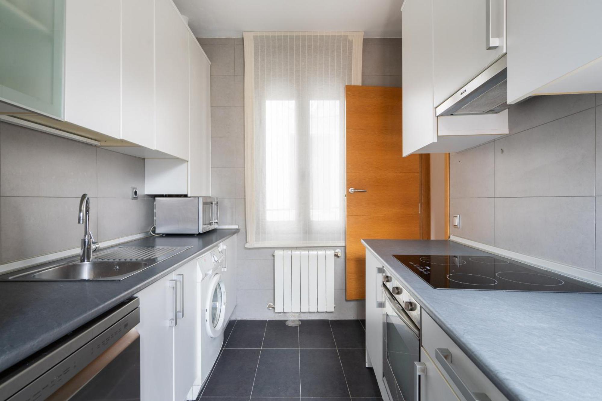 Apartamento Exterior En Lavapies Alquiler Temporal Madrid Bagian luar foto