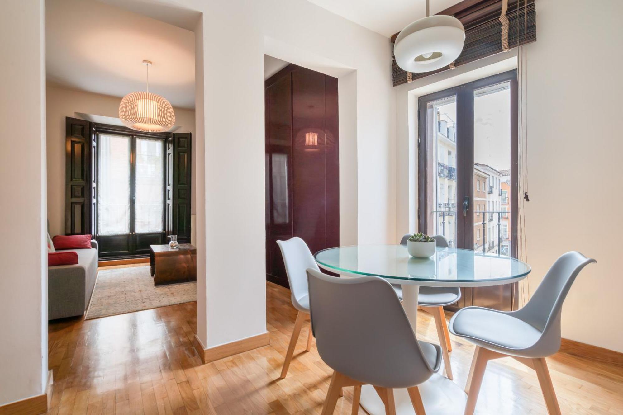 Apartamento Exterior En Lavapies Alquiler Temporal Madrid Bagian luar foto